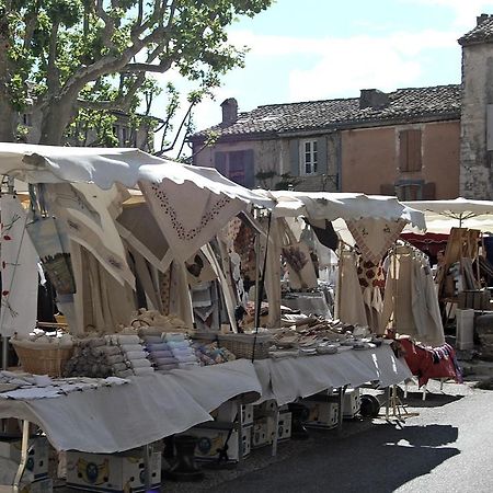 Cypres Du Paradis A Gordes Exteriér fotografie