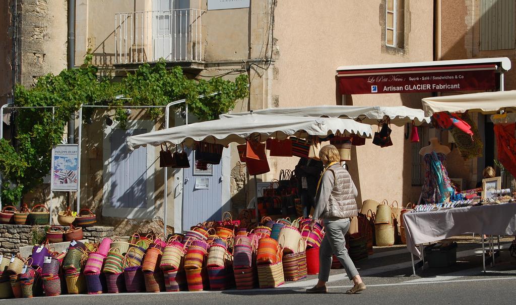 Cypres Du Paradis A Gordes Exteriér fotografie